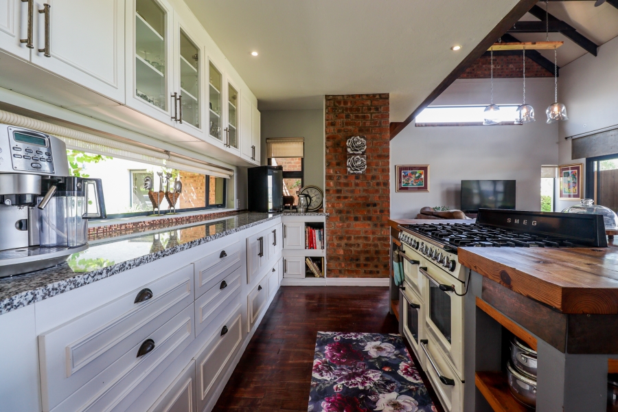 4 Bedroom Property for Sale in The Coves North West